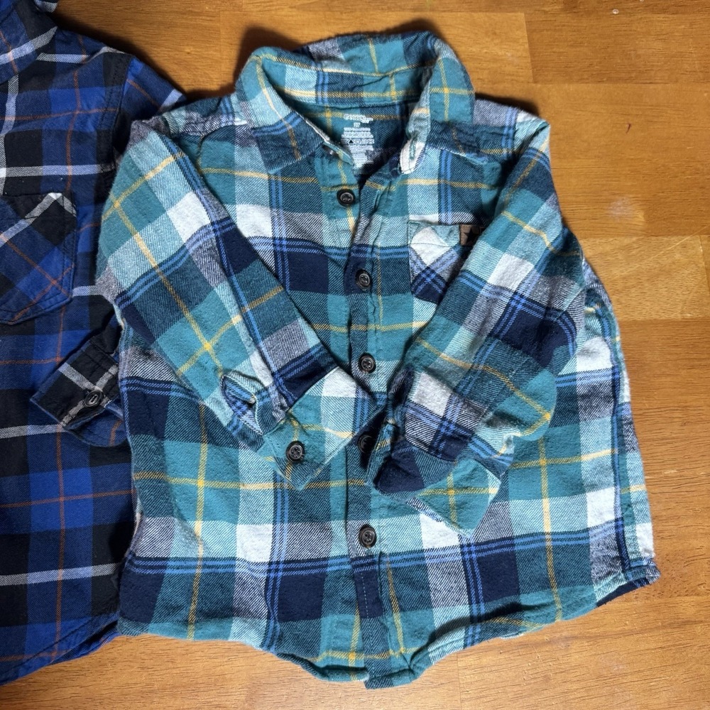Kids Blue & Green Flannel Button Shirt Bundle Sz 2T Long Sleeve Blue Hoodie - Picture 2 of 7